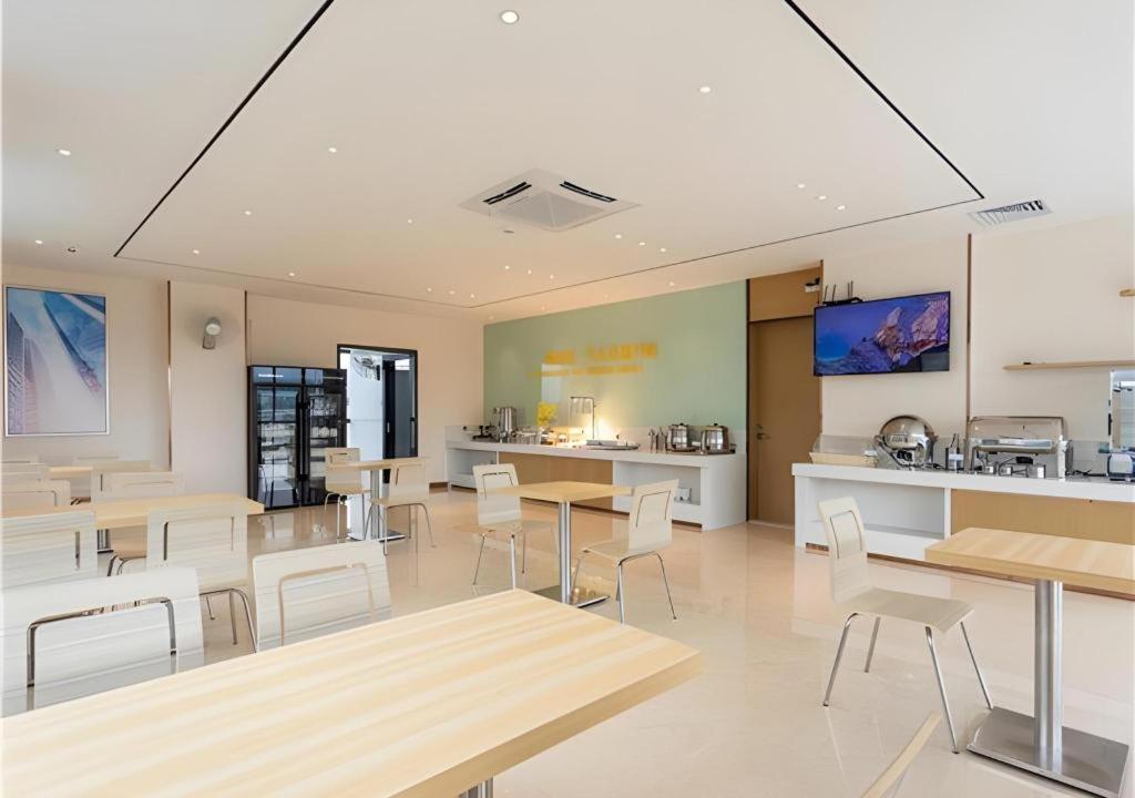 City Comfort Inn Maoming Xinyi Yudu Park Exterior photo